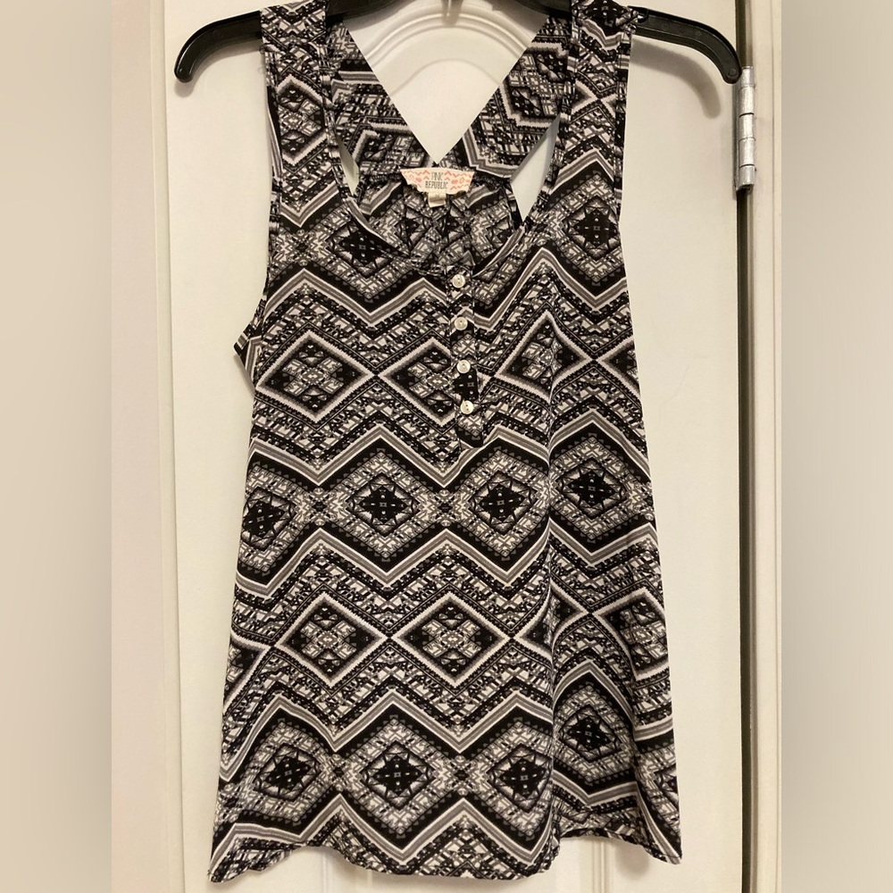 Pink Republic Patterned Tank. Size Medium
